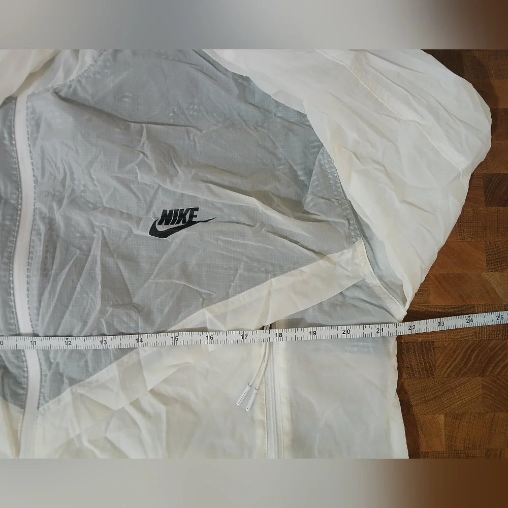 Nike Jacket - Picture 5 of 5